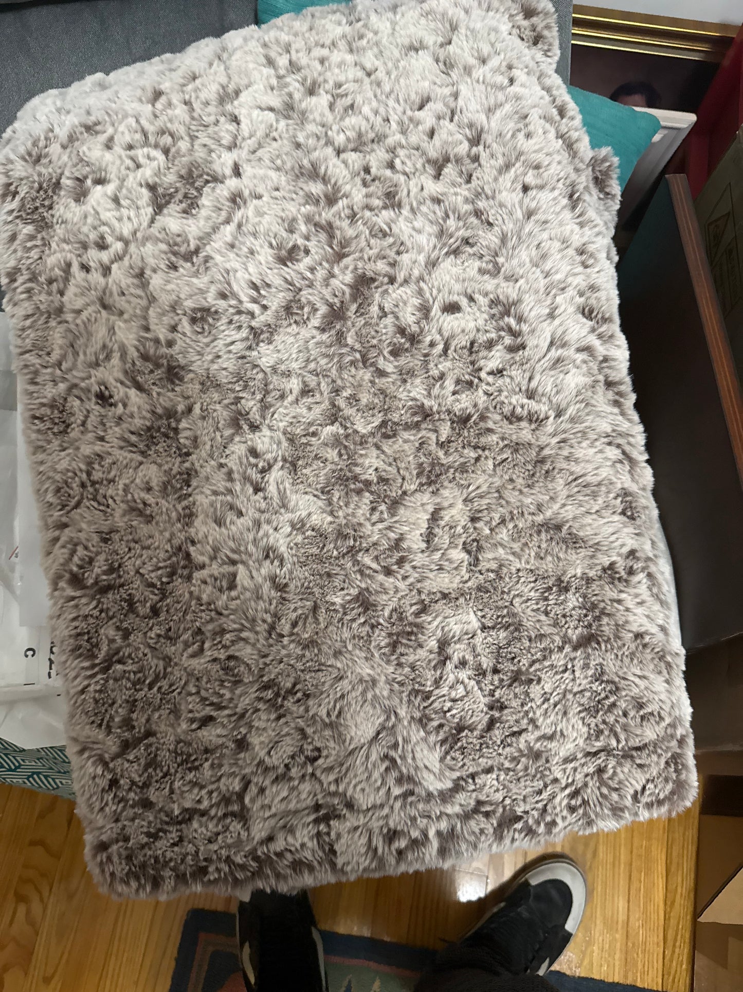 Floor Model blanket Phur (bronze)