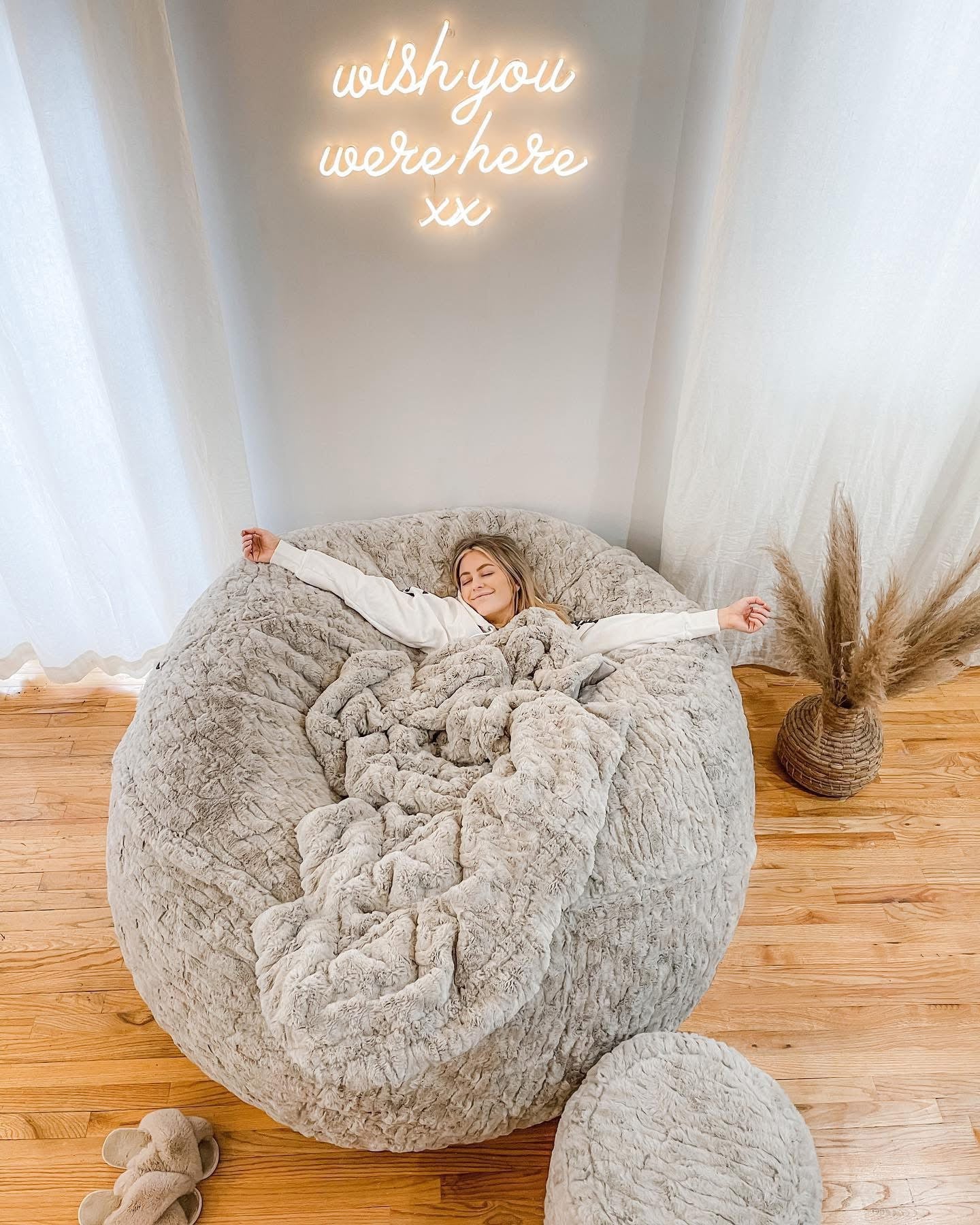 Floor Model blanket Jackal Phur