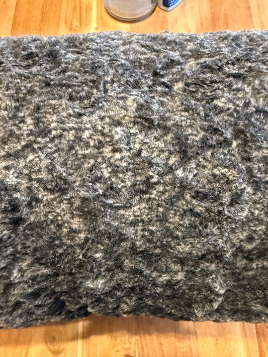 Floor Model blanket midnight mink Phur