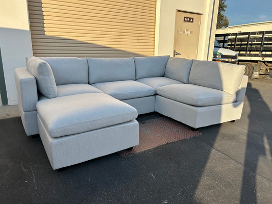 3197452 Kova Box Cushion L-Shape: Pearl Grey Performance Linen